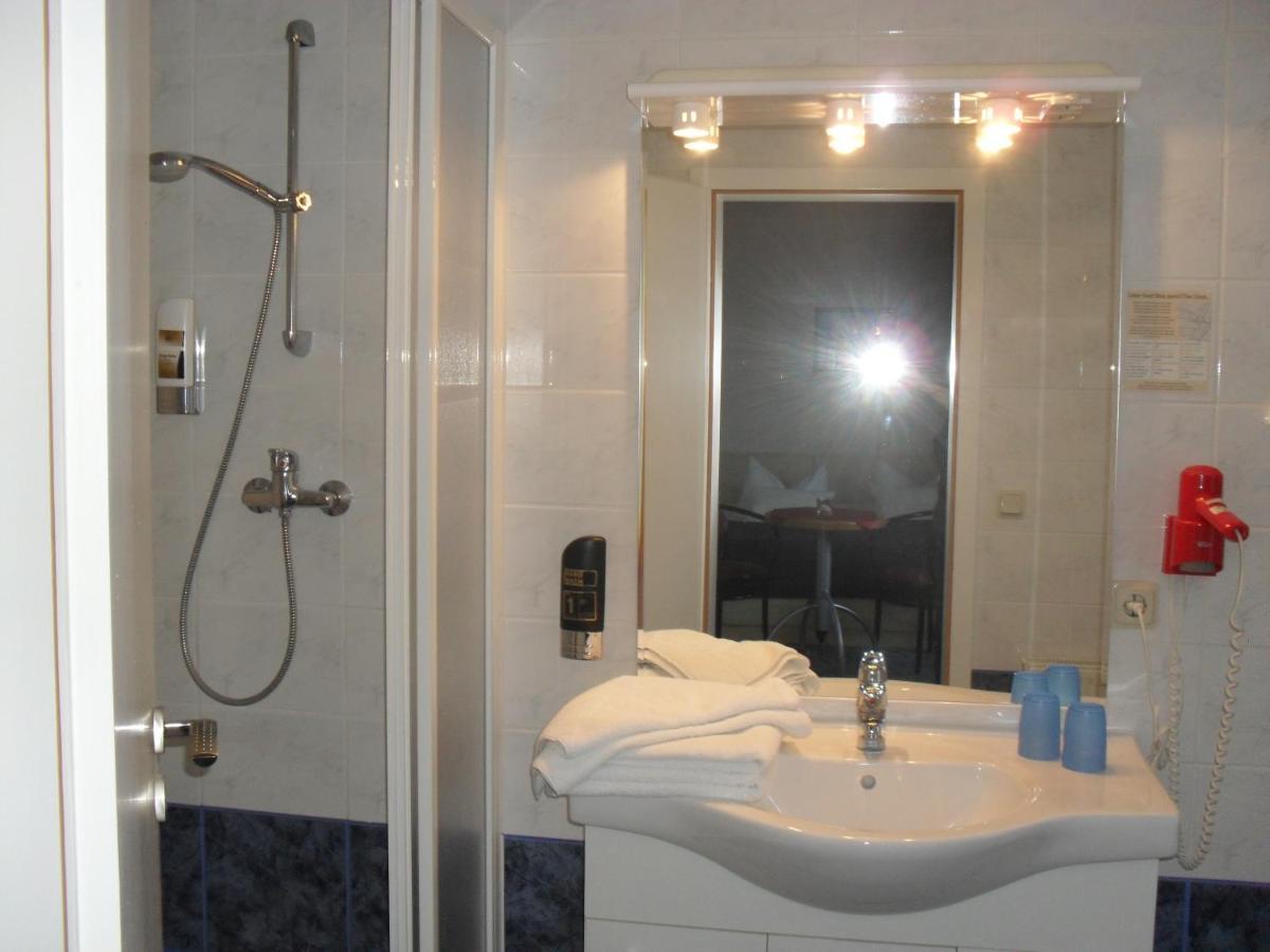 Hotel-Pension Zur Mole Вик Экстерьер фото