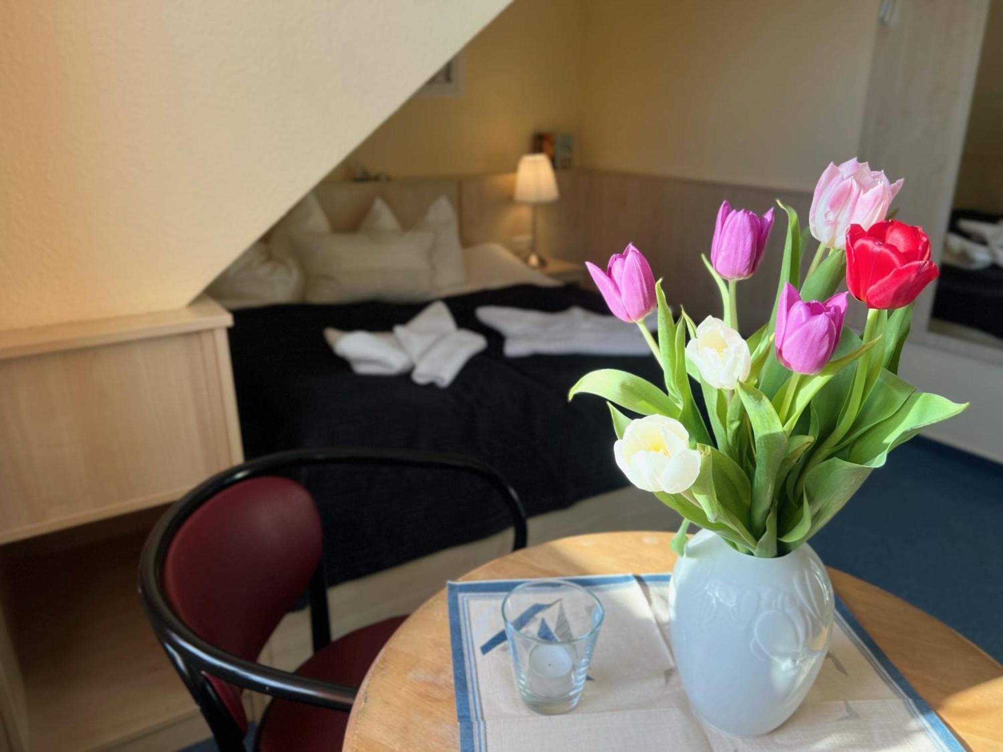 Hotel-Pension Zur Mole Вик Экстерьер фото