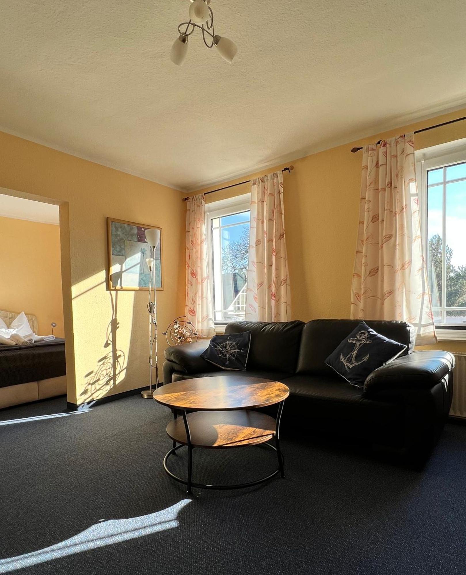 Hotel-Pension Zur Mole Вик Экстерьер фото